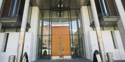 image: Kulturkjendis tiltalt for ni voldtekter